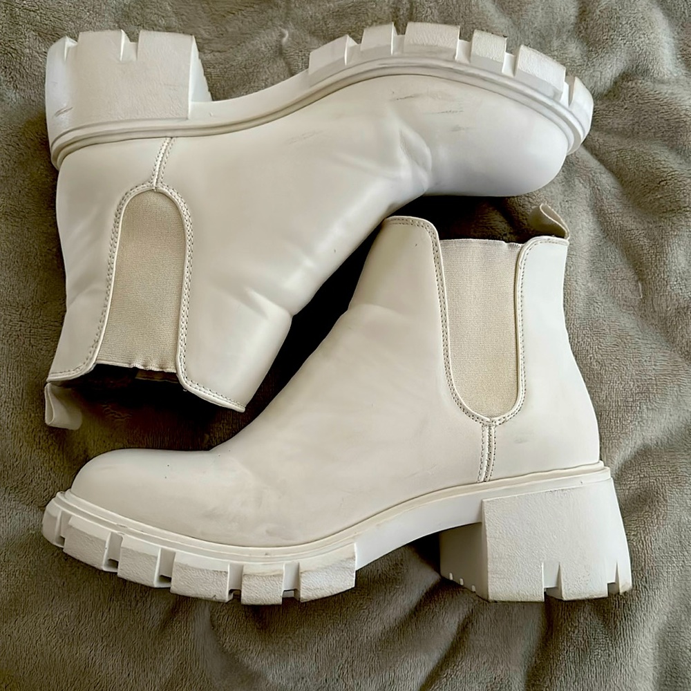 White Steve Madden chunky boots, size 9.5